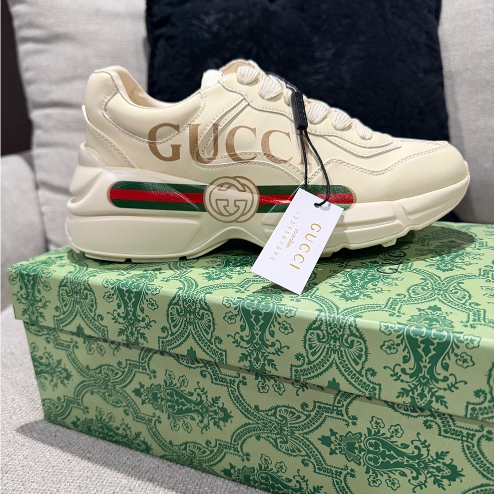 Women’s Sneakers